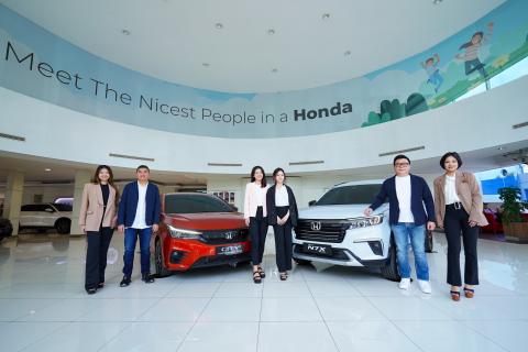 Wendy Miharja, Director Honda Surabaya Center dan Ang Hoey Tiong President Director Honda Surabaya Center